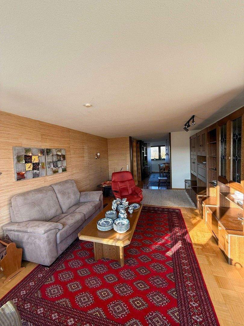 Thumbnail-Großzügige 4-Zimmer-Wohnung mit Balkon und Garage im ruhigen Wohngebiet Reusch in Göppingen