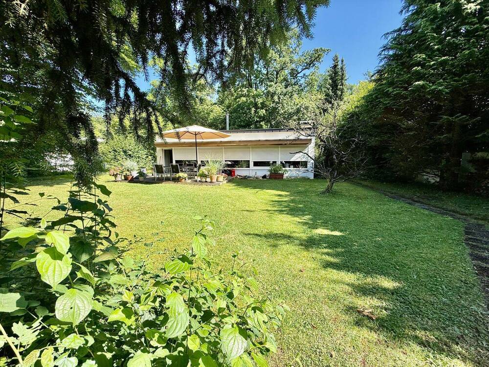 Thumbnail-Bungalow mit großem Grundstück und Entwicklungspotenzial in ruhiger Wohnlage von Krailling