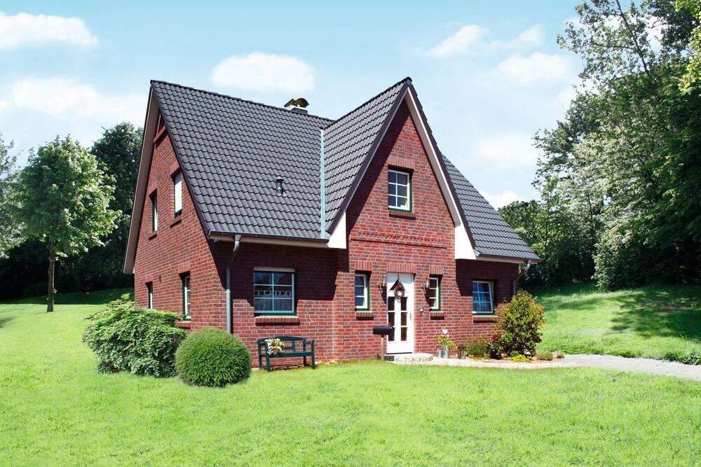 Thumbnail-Geplanter großer Neubau inkl. großem Grundstück in Kronsforde- unverbaubarer Blick ins Grüne!