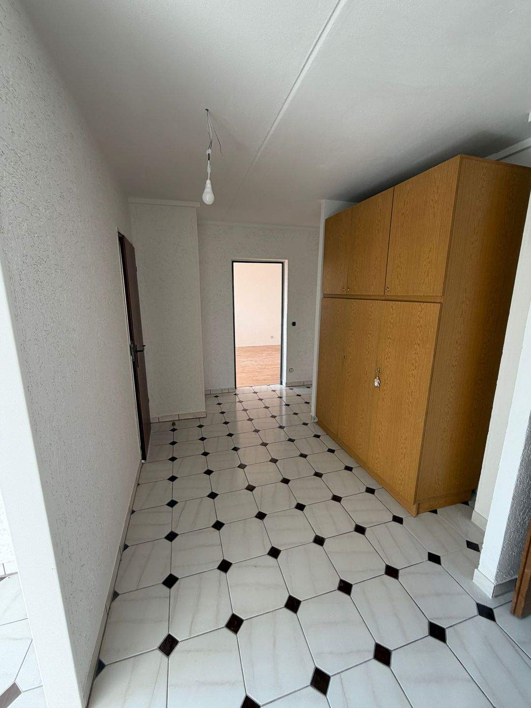 Thumbnail-3-Zimmer-Wohnung mit Balkon und Garage in Nürnberg - Langwasser