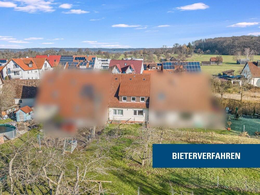 Thumbnail-Bieterverfahren! Sanierungsbedürftiges Reihenhaus in KirchheimTeck-Nabern mit großem Garten