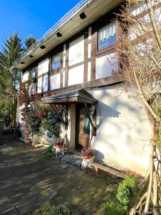 Thumbnail-Einmalige Chance: Freistehendes Bauernhaus mit Charakter – großes Grundstück, viel Potenzial