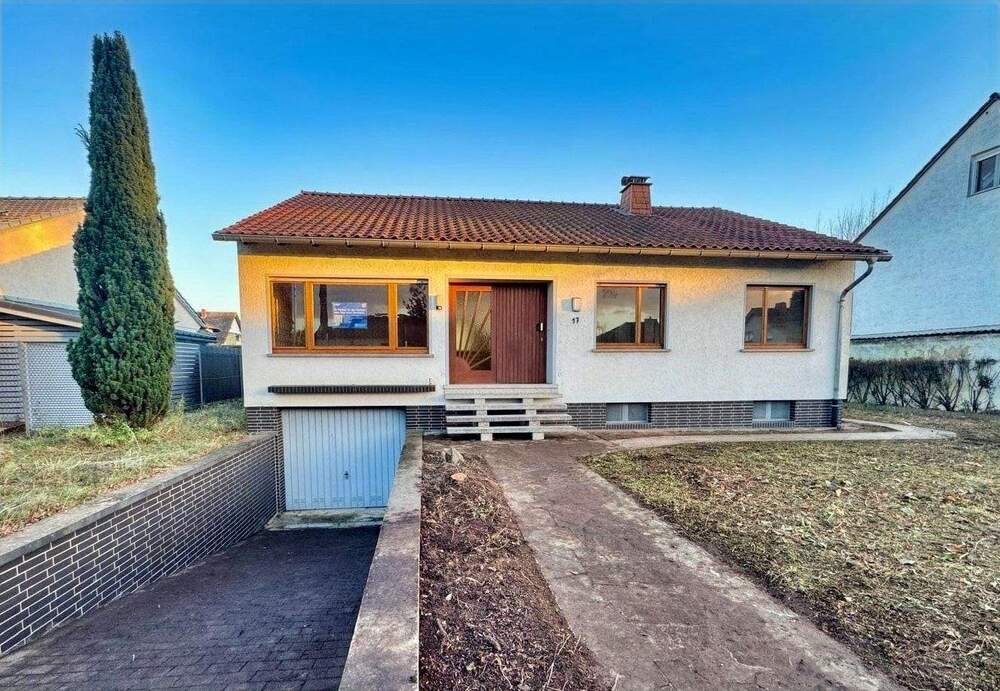 Thumbnail-Wohnhaus mit großem Entwicklungs­potenzial in 55457 Gensingen