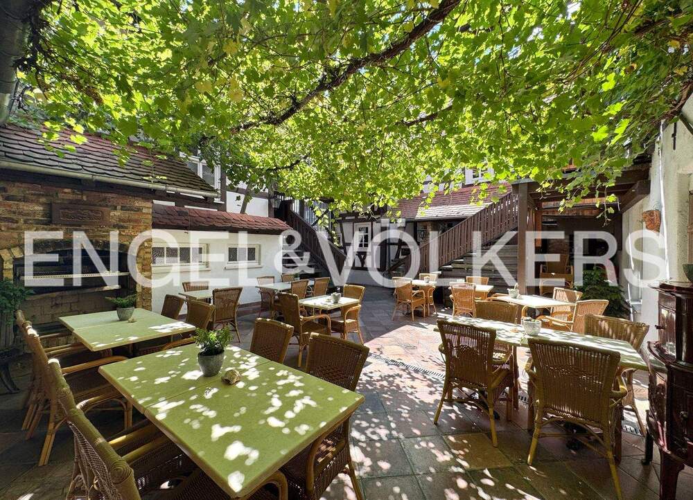 Thumbnail-Historische Gastronomiescheune mit ca. 364 m² Charme und separatem Wohnhaus sowie vielseitigem Potenzial!