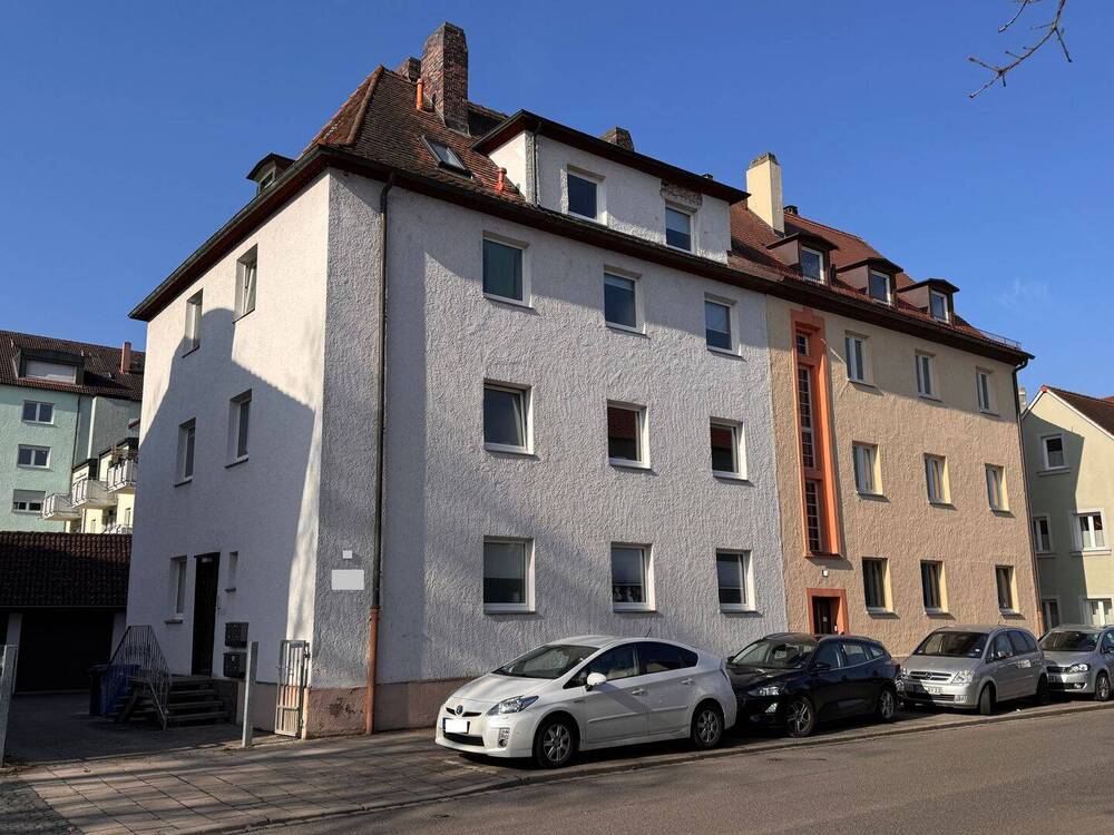 Thumbnail-4-Zimmer-Wohnung mit Balkon und Einzelgarage