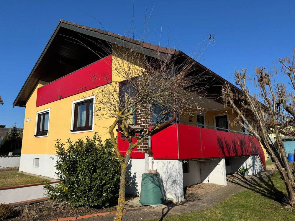 Thumbnail-Einfamilienhaus mit Garage und Carport in Frensdorf OT Reundorf
