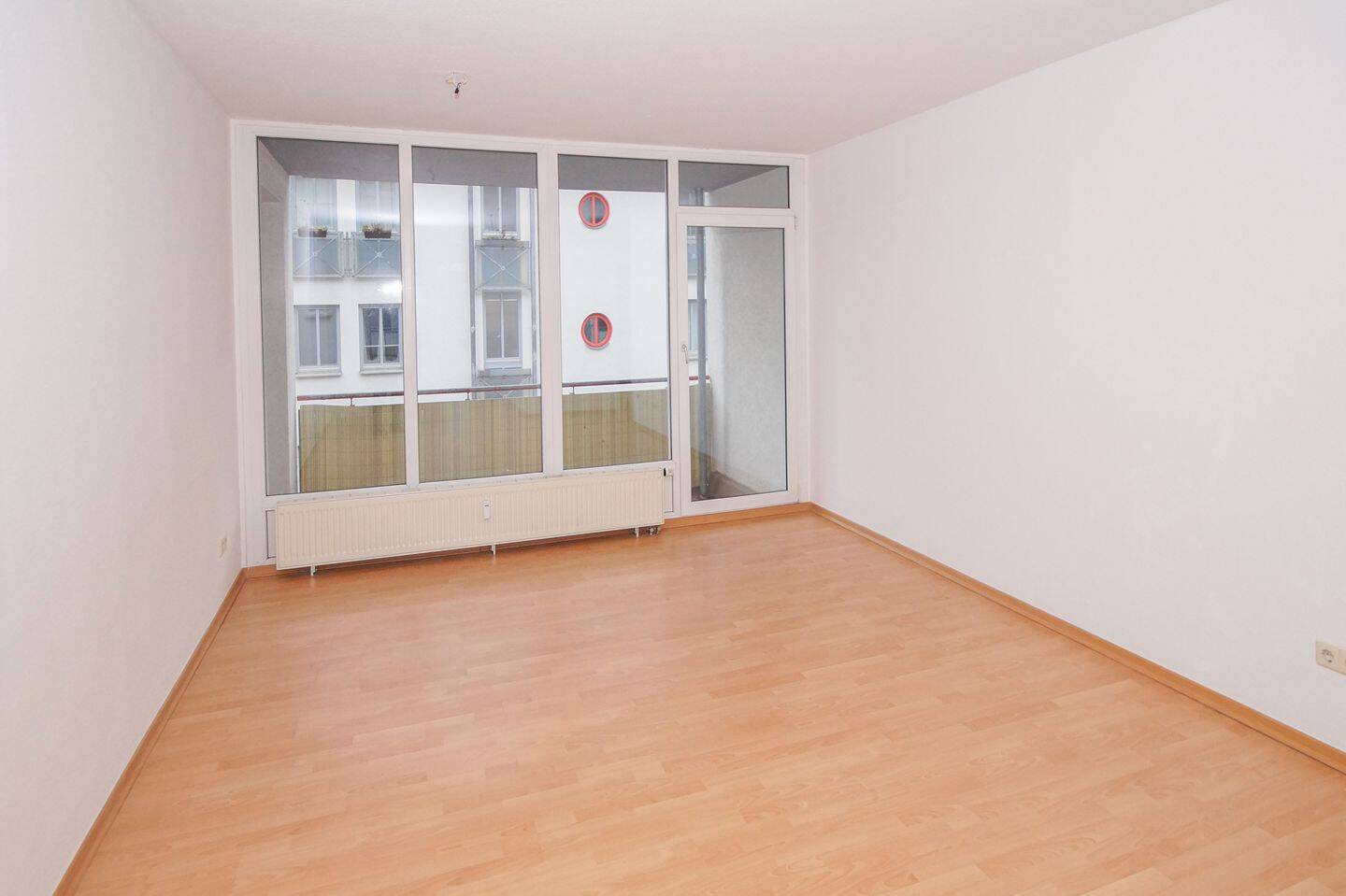 Thumbnail-Vermietete 3-Zimmerwohnung in toller Wohnlage nahe der Karl-Heine-Straße