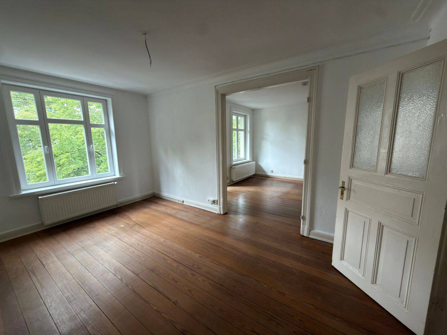 Thumbnail-Lichtdurchflutete 3-Zimmer-Wohnung mit 2 Balkonen in aufwendig saniertem Jugendstilhaus mit Aufzug