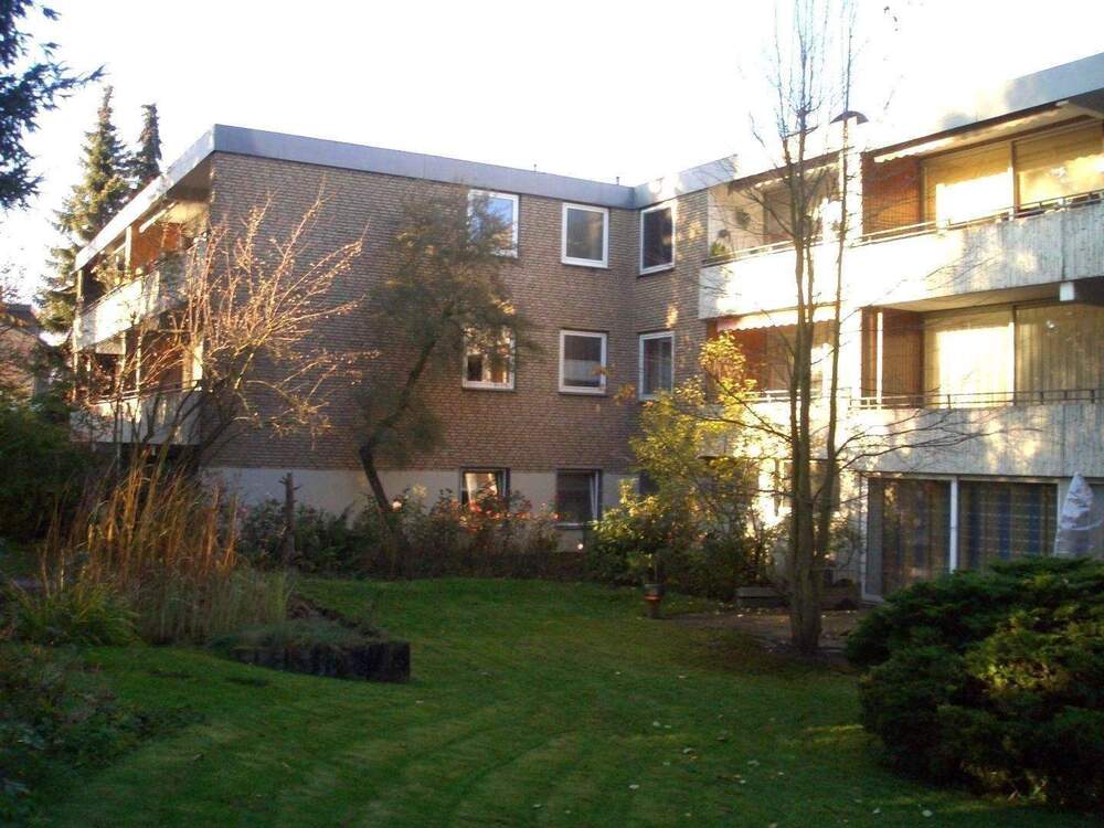 Thumbnail-Erstklassige Wohnlage in Bünde-Mitte: frisch renovierte 2-Zimmerwohnung mit Balkon im 1. Obergeschoss