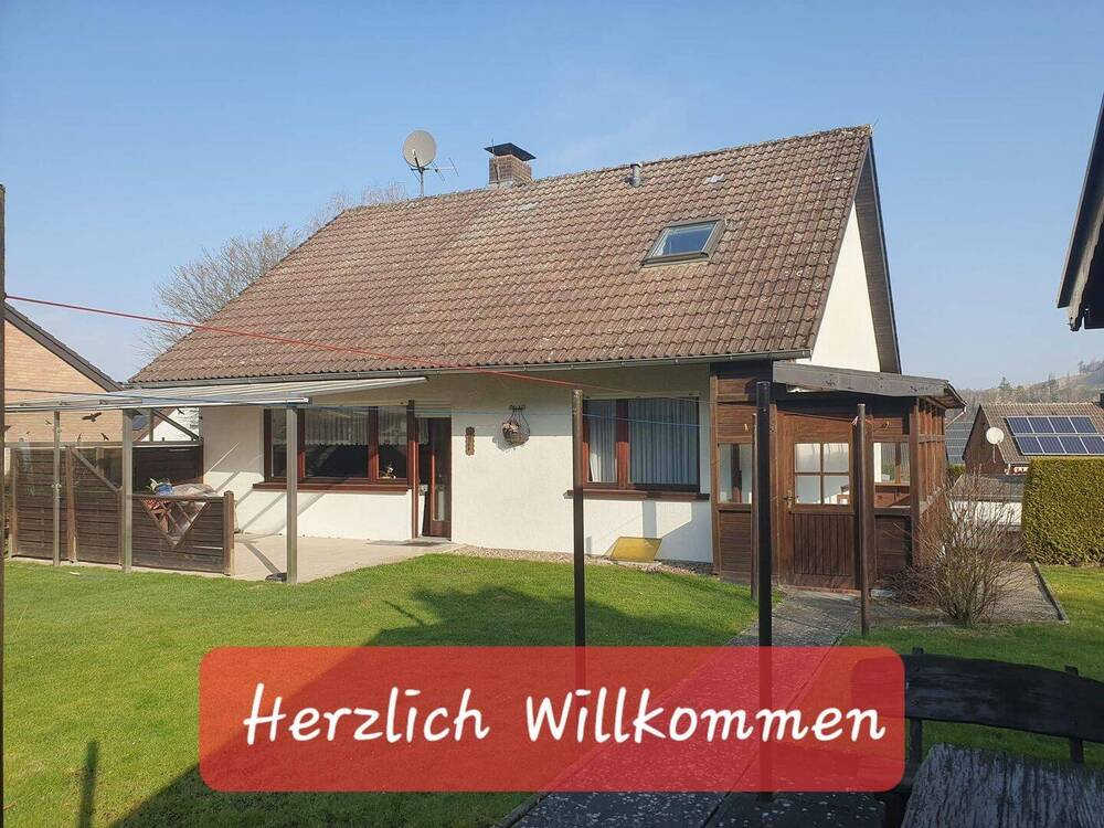 Thumbnail-Einfamilien-Wohnhaus mit Garagengebäude in Detmold-Bentrup-Lossbruch zu verkaufen