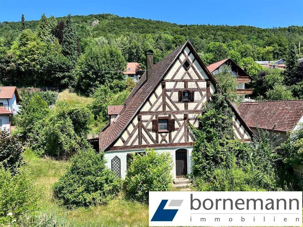 Thumbnail-Für Liebhaber! Renov.-bed. Bauernhaus (Denkmalschutz) mit Scheune!