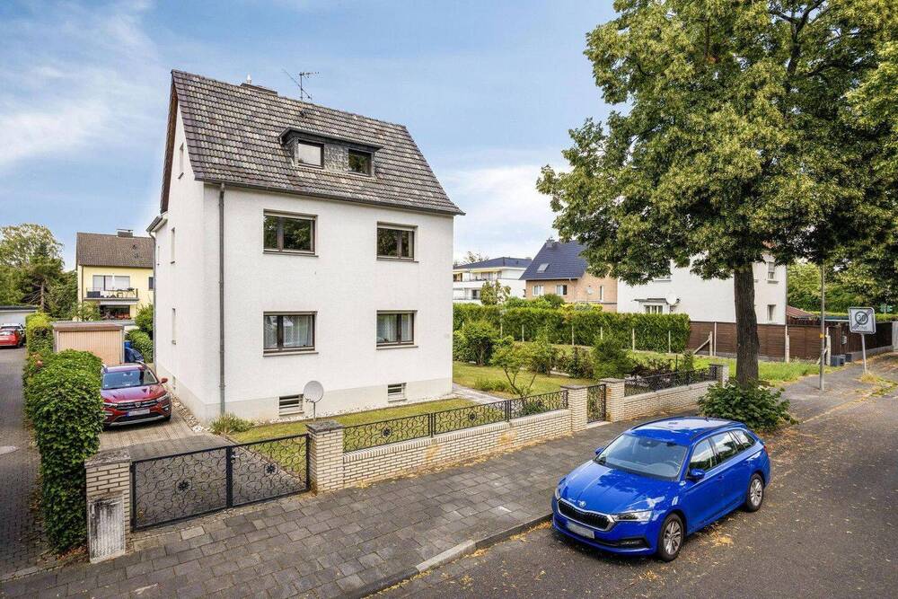 Straßenansicht