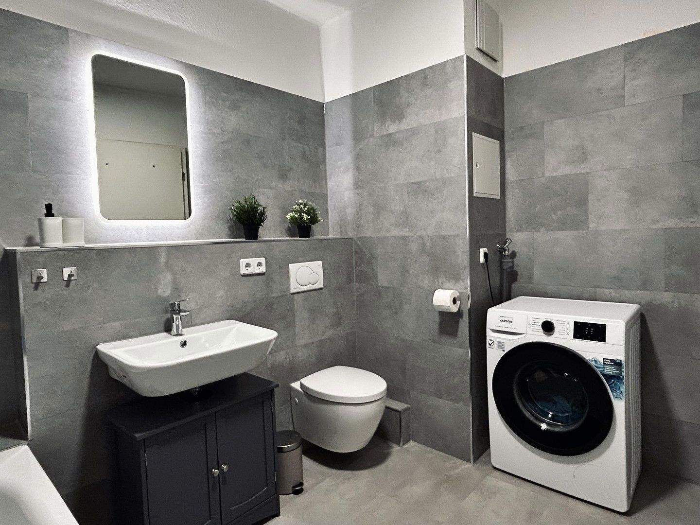 Thumbnail-VERMIETUNGSGARANTIE *8,33% AfA* *Ferienwohnung* *Eigennutzung* *Stellplatz* *Balkon* *EBK*