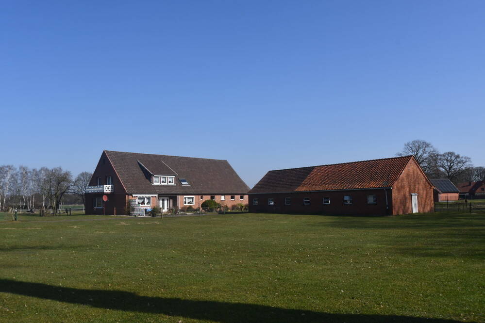 Thumbnail-Solider, gepflegte Resthof mit Nebengebäude und Halle ideal für Pferdehaltung