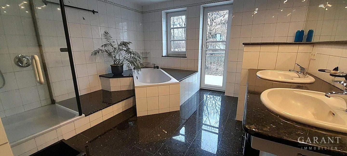 Thumbnail-Familienfreundliches Architektenhaus mit Einliegerwohnung