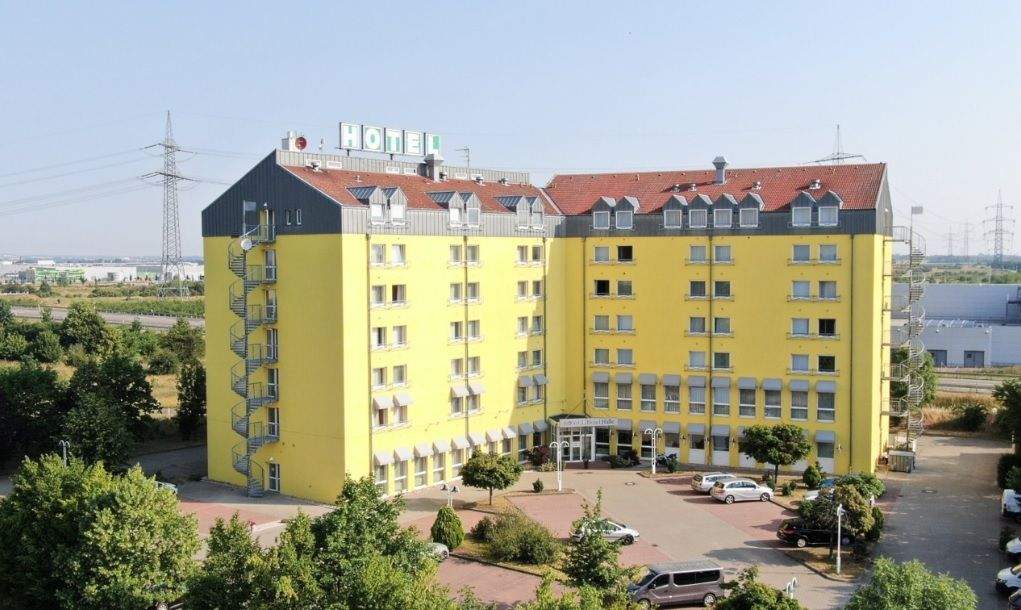 Thumbnail-4 Sterne Hotel mit über 120 Zimmern und Tagungsräumen in der Nähe des Flughafens Leipzig-Halle