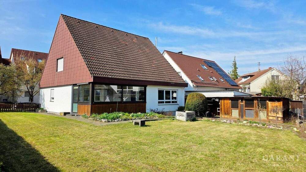 Thumbnail-* Attraktives Einfamilienhaus * * Wintergarten - Kaminofen - zwei Bäder - große Garage *