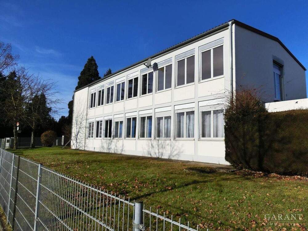 Thumbnail-Arbeiten und Wohnen in idealer Kombination - Gewerbeimmobilie mit großzügigem Wohnbereich