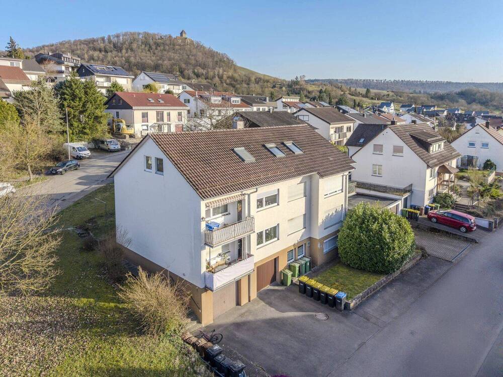 Thumbnail-Mehrfamilienhaus mit 4 Garagen in gefragter Lage!