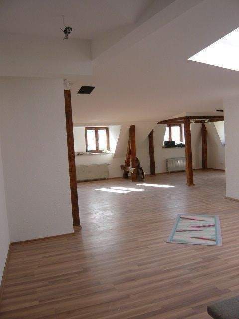 Thumbnail-sanierter DG Altbau 3-Zimmer Wohnung