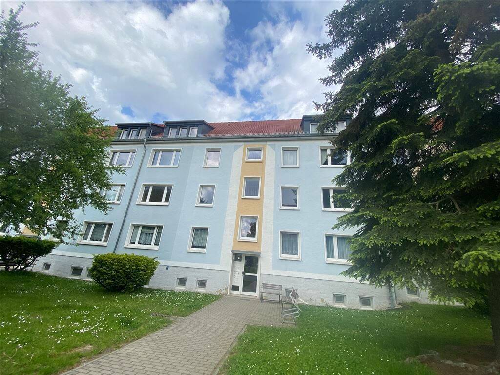 Thumbnail-Groitzsch* helle 3 Zimmer-Wohnung *gr.Wohnzimmer*neuer Fussboden* sep. Küche*Tageslichtbad*