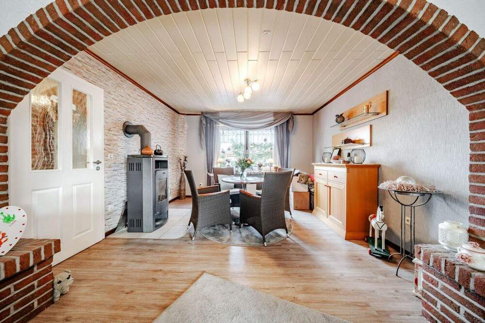 Thumbnail-Charmantes Einfamilienhaus mit Garten, Terrasse und Doppelgarage in ruhiger Lage von Emden-Jarßum