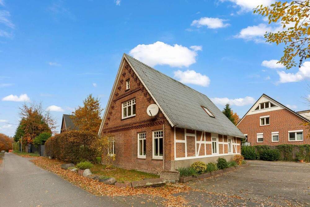 Thumbnail-Charmantes Einfamilienhaus mit zwei Wohneinheiten und großem Entwicklungspotenzial!