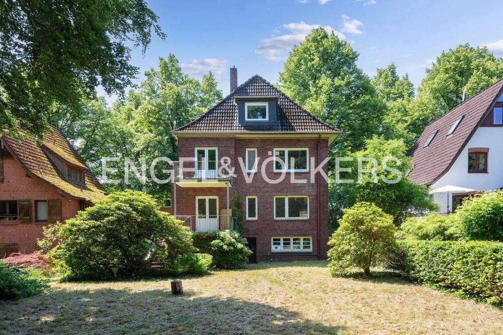 Thumbnail-Zeitreise mit Potenzial: Charmante Kaffeemühle mit Traumgarten zum Verlieben