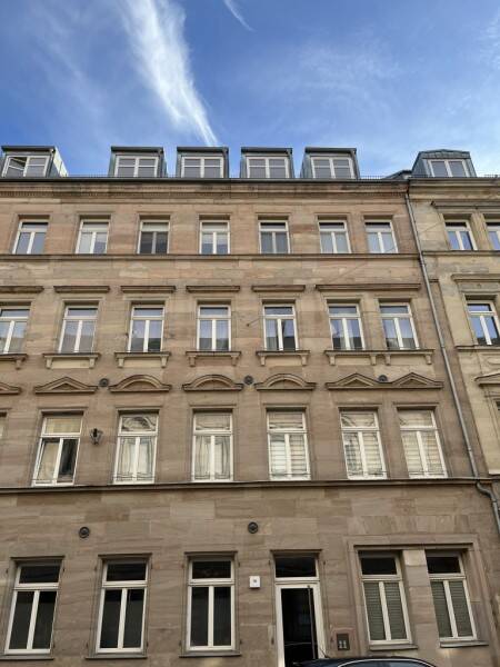 Thumbnail-HELLE ZWEIZIMMER DG-WOHNUNG - BALKON - PARKETT - EINBAUKÜCHE - ERBBAURECHT - VERMIETET