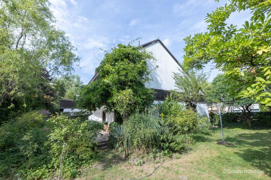 Freistehendes 2-Fam. Haus