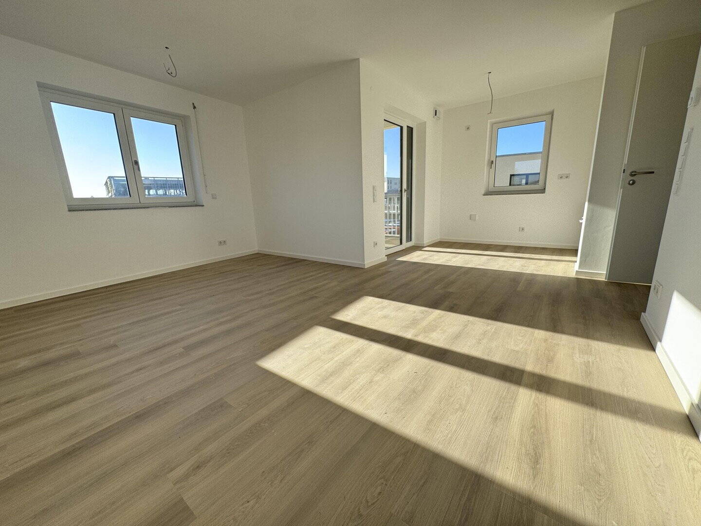 Thumbnail-ERSTBEZUG! Lichtdurchflutete 2-Zimmer Wohnung mit Südbalkon und Einbauküche!