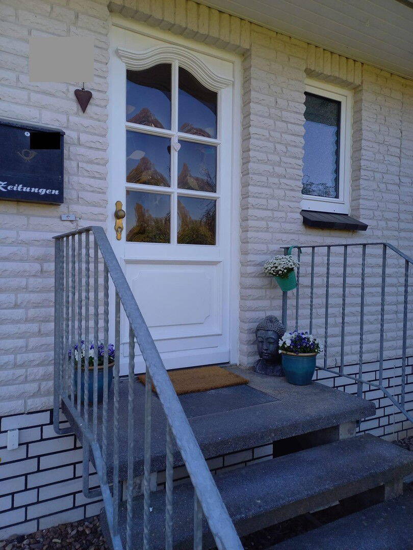 Thumbnail-Modernisierte Doppelhaushälfte (Niedrigenergiehaus) in ruhiger Lage in Buxtehude Süd