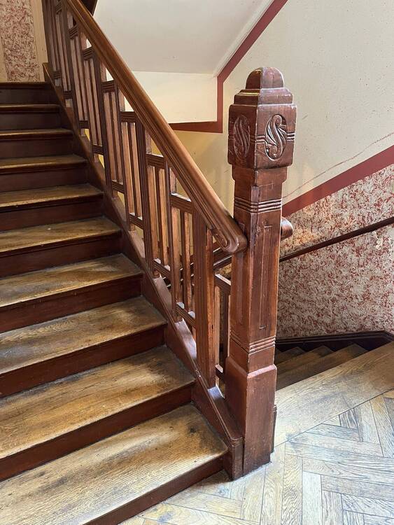 Thumbnail-Mehrfamilienhaus mit weiterem Entwicklungspotenzial