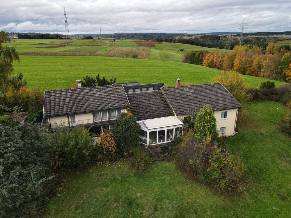 Thumbnail-Außergewöhnliches Unternehmerwohnhaus mit großem Potenzial – großzügig, unrenoviert, vielseitig nutzbar