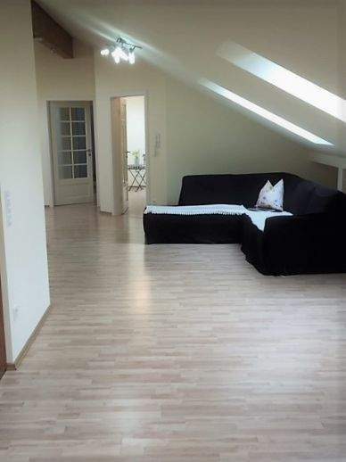 Thumbnail-KS-Immobilien - schicke DG-Wohnung in ruhiger Lage