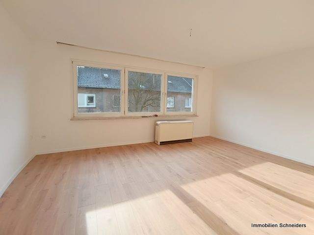 Thumbnail-DU-Untermeiderich, Straßburger Straße 48 - Komplett sanierte 2 Zimmer-Wohnung ( Bezug Mitte Mai - 1. Juli möglich ) zu mieten !!