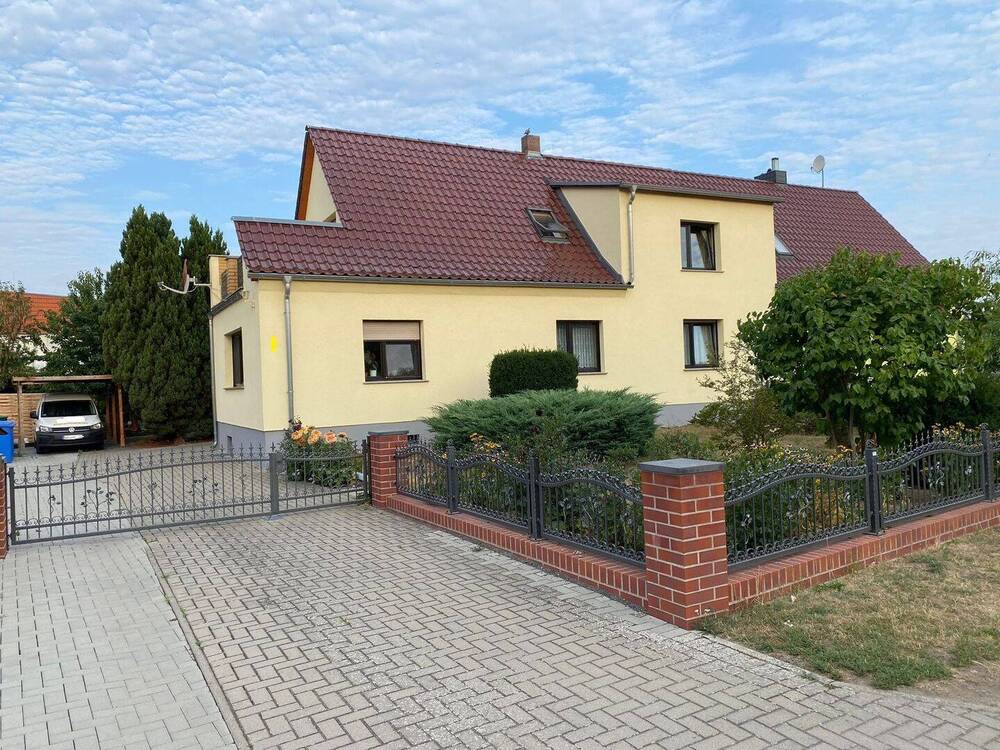 Straßenansicht