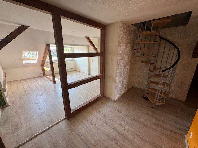 Thumbnail-M6DGmi - Gemütliche 2,5-Zimmer-Dachgeschosswohnung im Herzen von Mügeln