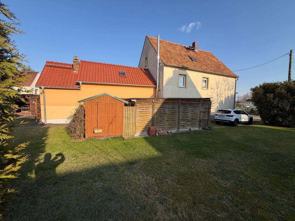 Thumbnail-Sehr gepflegtes Einfamilienhaus mit Charme und großem Grundstück im Ortsteil der Gemeinde Stauchitz, das um 1999 modernisiert wurde