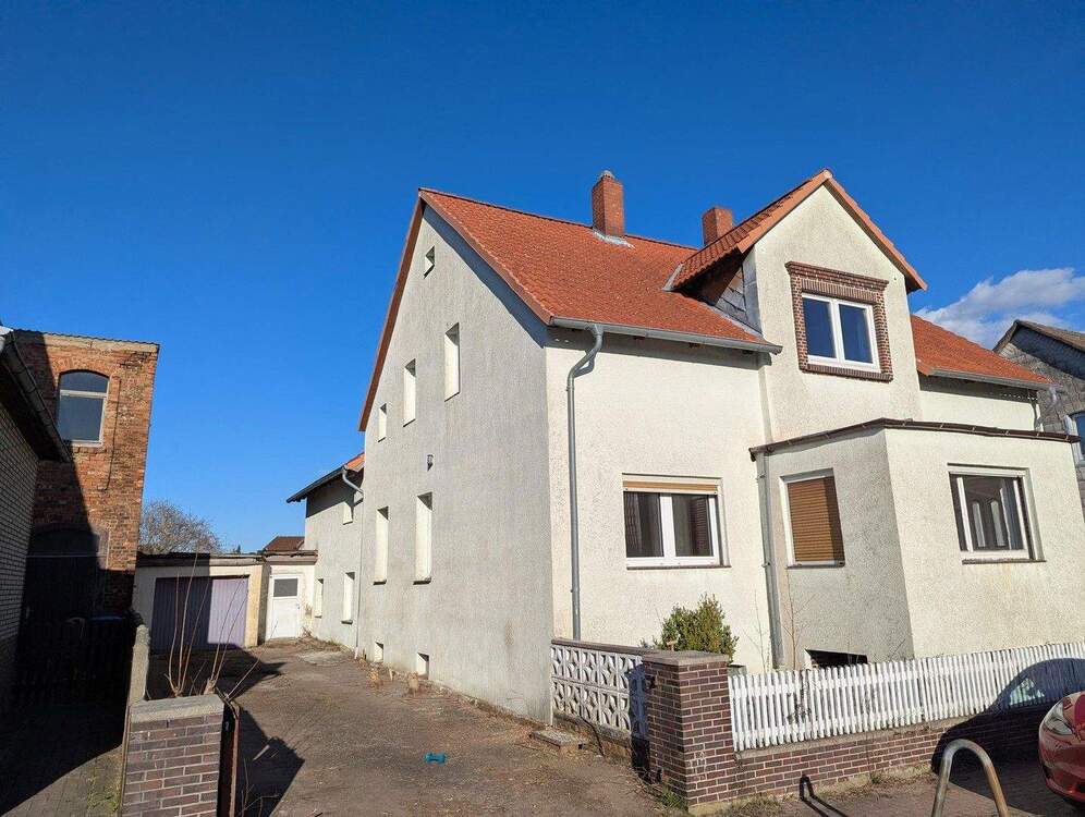 Thumbnail-Großzügiges Haus mit Einliegerwohnung - viel Potenzial für Familie, Mehrgenerationen oder MFH