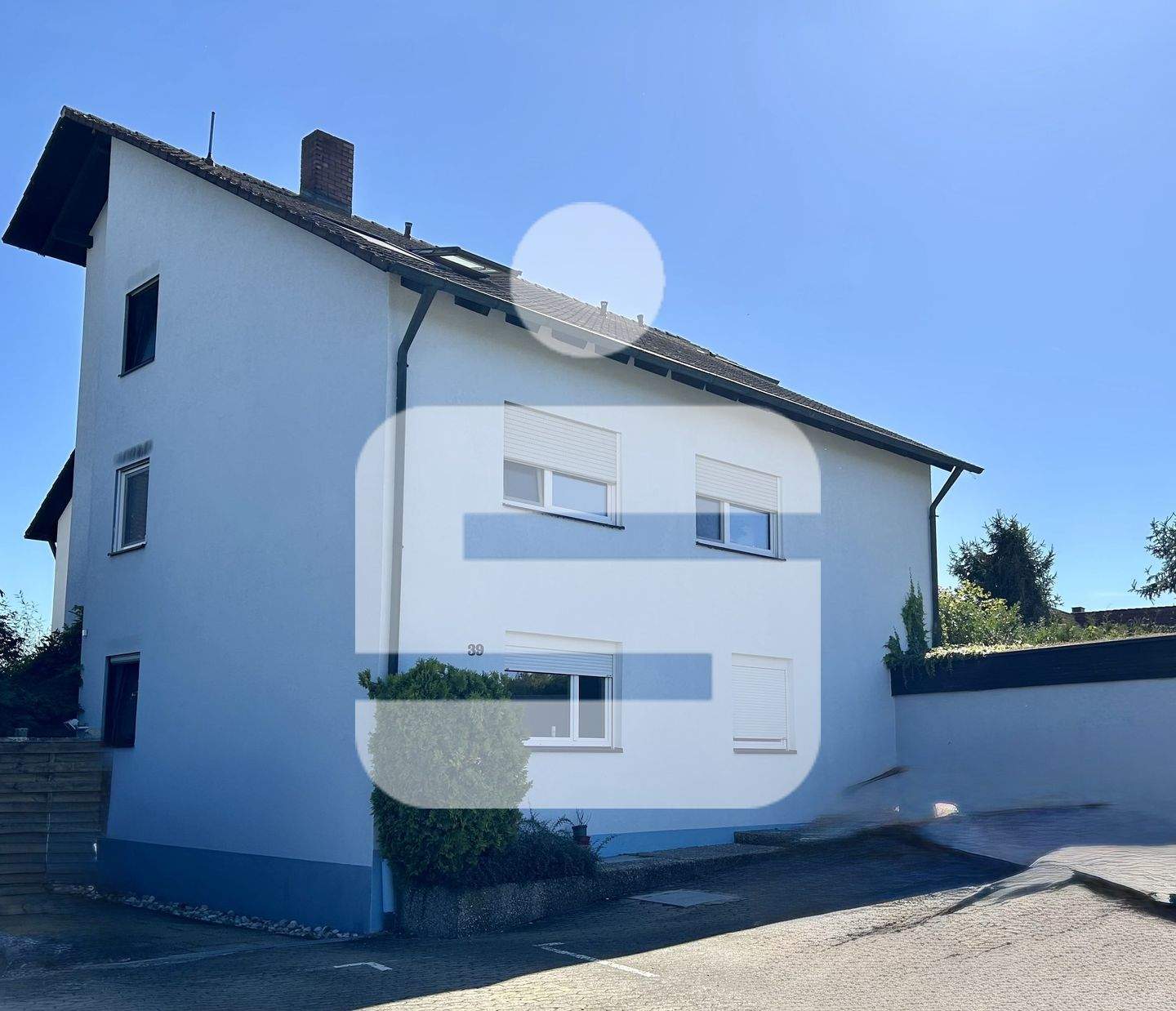 Thumbnail-Sofort einziehen...Helle 2-Zimmer-OG-Wohnung in Hemhofen-Zeckern