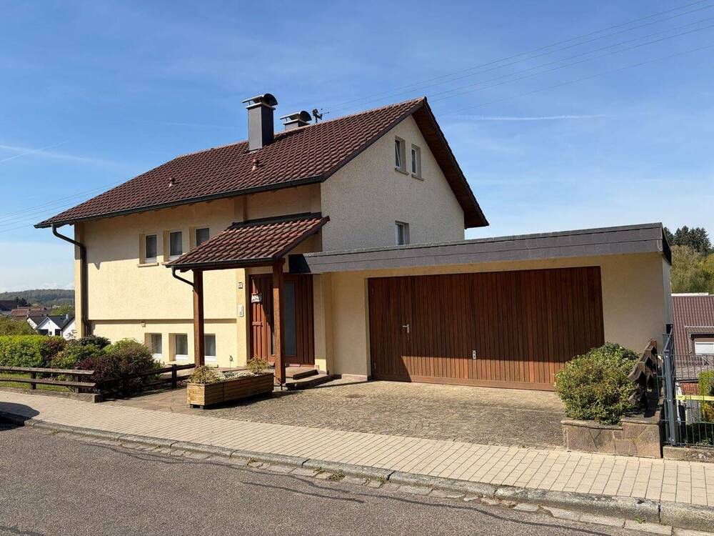 Thumbnail-Einfamilienhaus mit Garage in Aglasterhausen