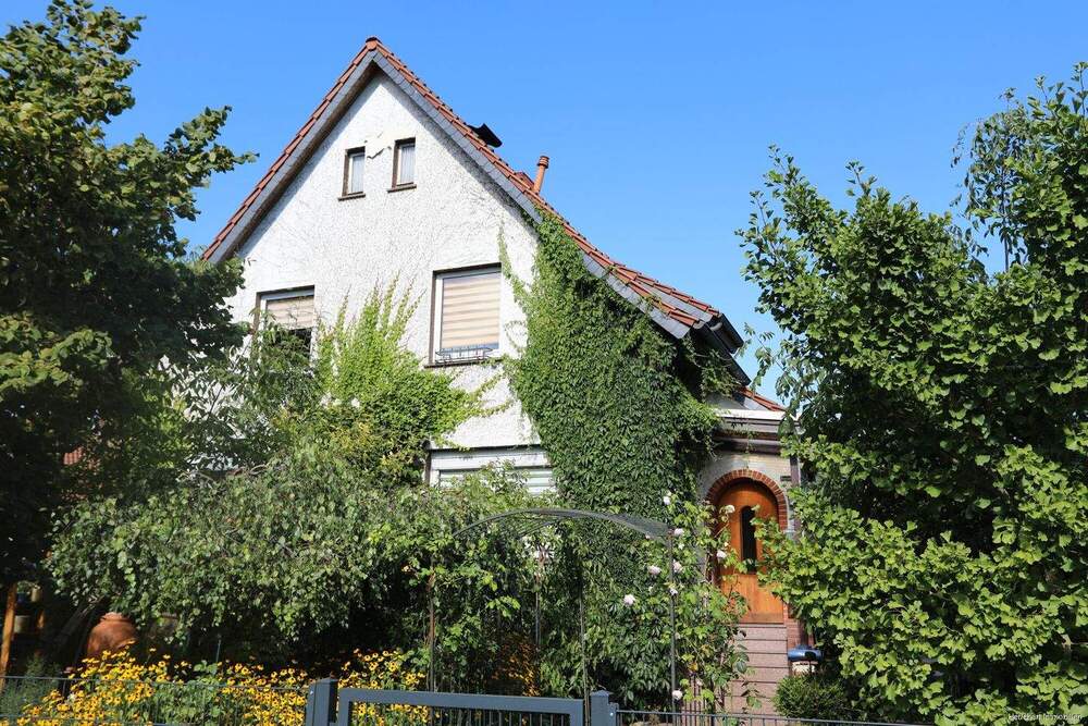 Thumbnail-Vieles bereits modernisiert - Nähe Innenstadt - familienfreundliches Einfamilienhaus in Gifhorn