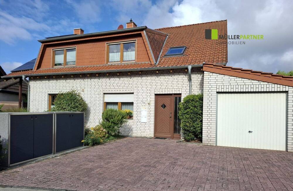 Thumbnail-Gepflegtes Zweifamilienhaus mit Garage in guter Wohnlage von Eschweiler-Weisweiler