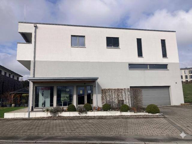 Thumbnail-Moderne Büro Verkaufsfläche mit Penthousewohnung