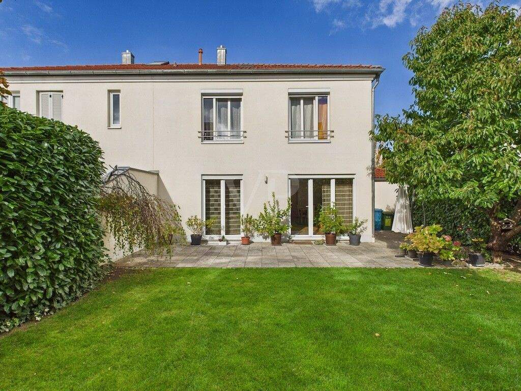 Thumbnail-Exklusive und sehr großzügige DHH in erstklassiger Wohnlage, IN-Gerolfing