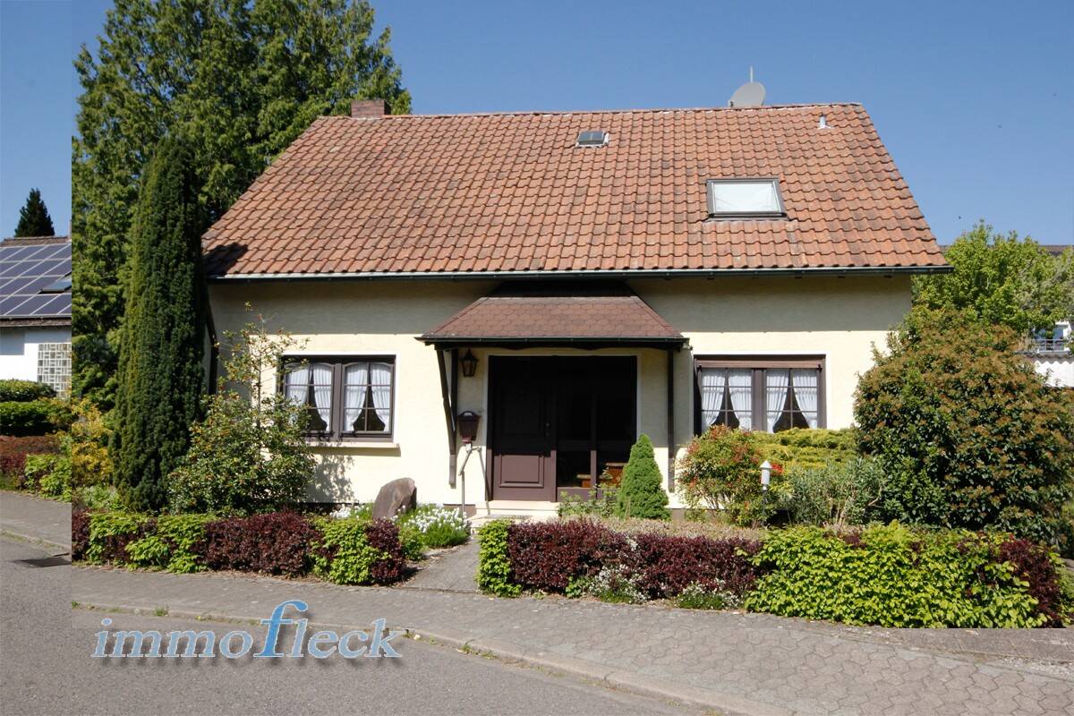 Thumbnail-Charmantes, freistehendes 1-2 Familienhaus mit sonnigem Garten!!!