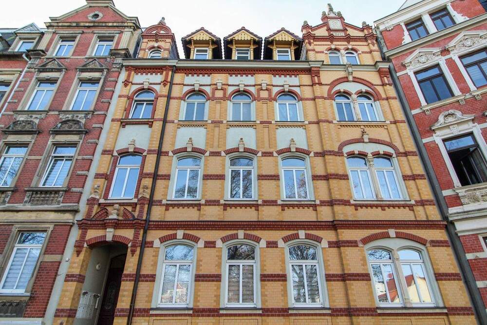 Thumbnail-Gepflegtes Mehrfamilienhaus mit Potenzial