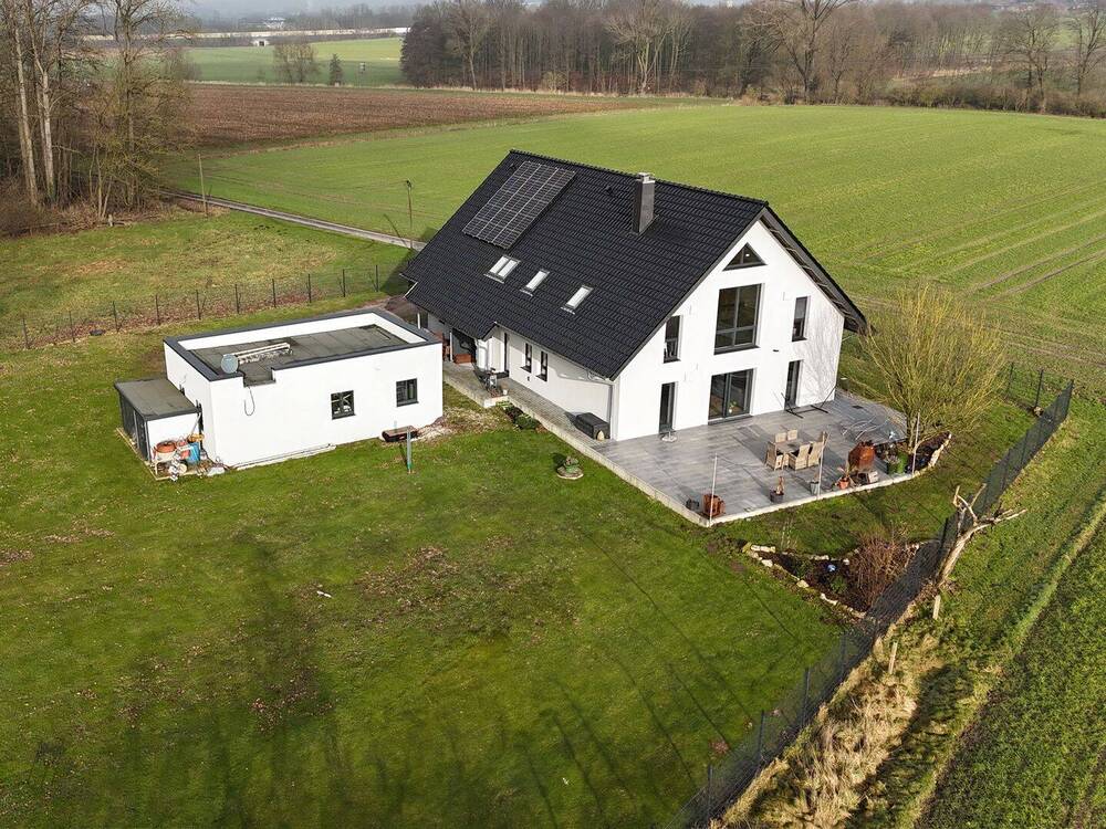 Thumbnail-Kernsaniertes Einfamilienhaus in Melle mit Einliegerwohnung - ruhig gelegen und viel Privatsphäre