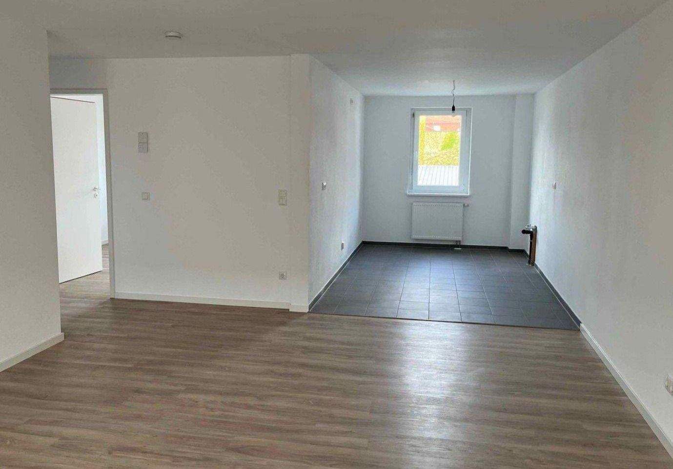 Thumbnail-2 ZW mit großem Wohn-Essbereich und offener Küche, Süd-Balkon zum Innenhof, 3. OG mit Aufzug